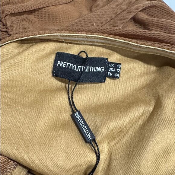 PrettyLittle Thing Chocolate Corset
Detail Mesh Ruched Bandeau
Jumpsuit NWT - Picture 7 of 7